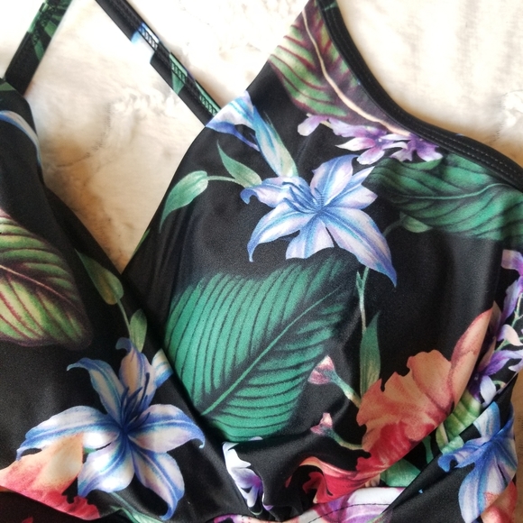 Aqua Green Tropical Floral One Piece Swimsuit - Picture 5 of 15